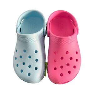 CROCS mismatched Pink and Blue little kids size C13 Brand new with tags